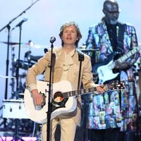 L'auteur, compositeur, producteur et musicien multi-instrumentiste, Beck pendant un hommage rendu à Prince le 28 janvier 2020.