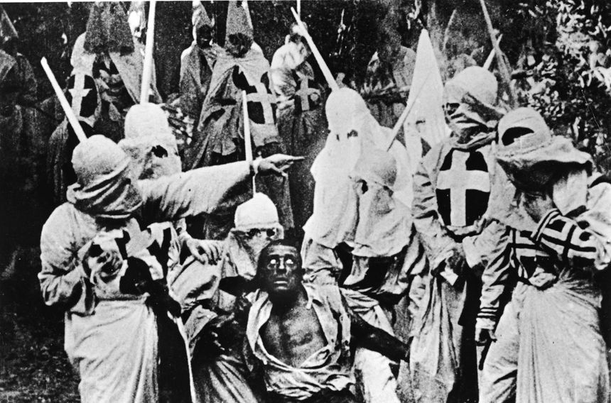 Extrait de la scène du procès, l'une des plus célèbres du film "Birth of a Nation".