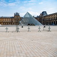Le promeneur du Louvre, Paris, 11 avril 2020