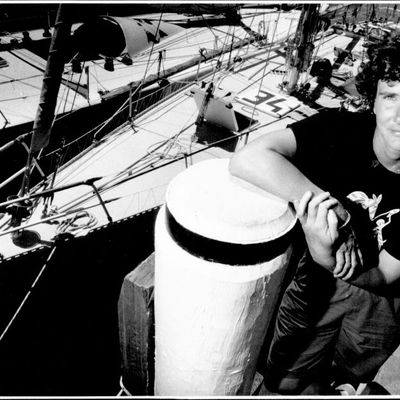 Isabelle Autissier, première femme à avoir accompli un tour du monde à la voile en solitaire en 1991