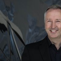 Le chanteur et chef d'orchestre Paul Agnew