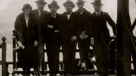 Germaine Tailleferre, Francis Poulenc, Authur Honneger, Darius Milhaud, (playwright) Jean Cocteau, and Georges Auric ©Getty - Isabey/Conde Nast