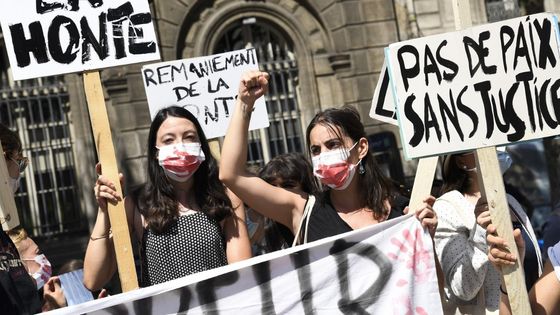Les protestations féministes se multiplient depuis l'annonce de la nomination de Gérald Darmanin au Ministère de l'Intérieur. ©AFP - Bertrand Guay