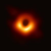 Le trou noir supermassif de la galaxie Messier 87 ou M87