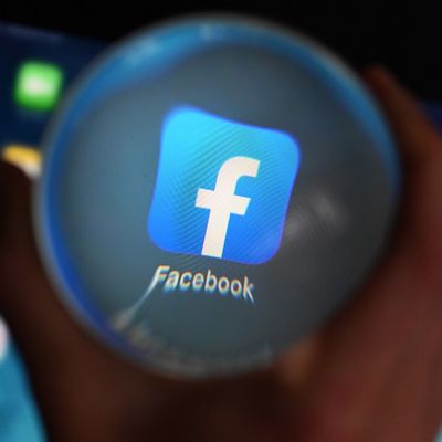 Facebook veut avertir ses utilisateurs quand ils partagent de vieux articles