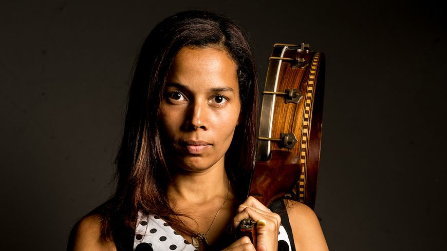 Rhiannon Giddens / Photo Michael Weintrob