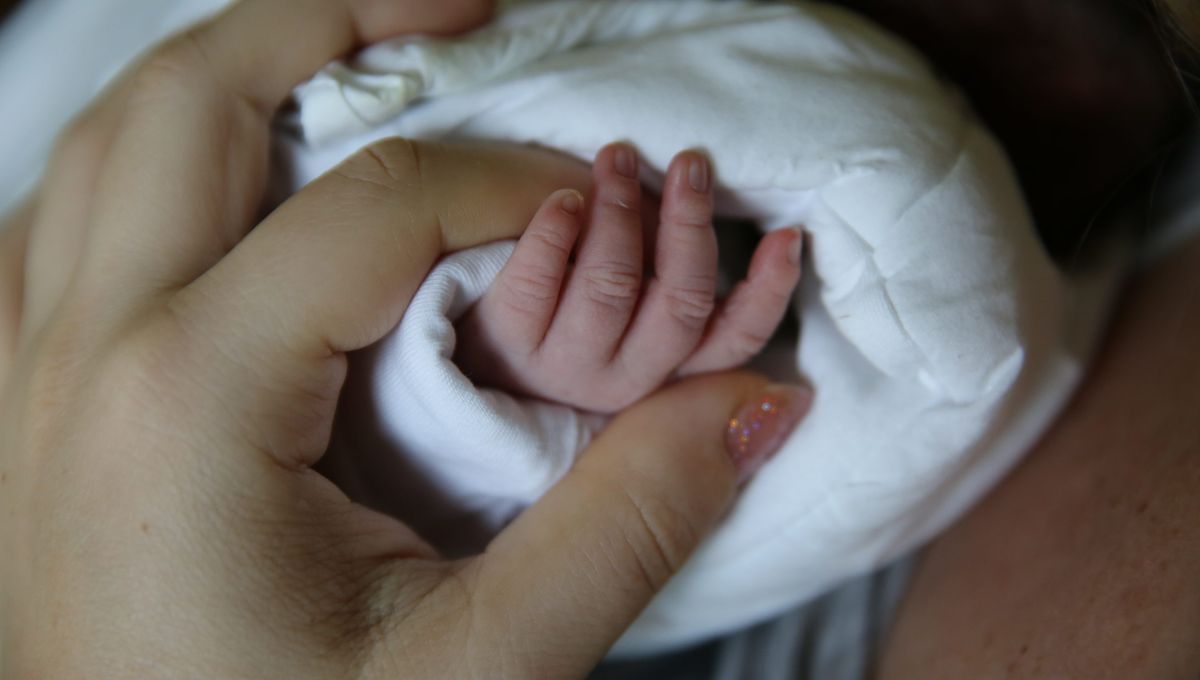 Une Petite Fille Nait Sans Etat Civil A Marseille A Cause Du Covid 19