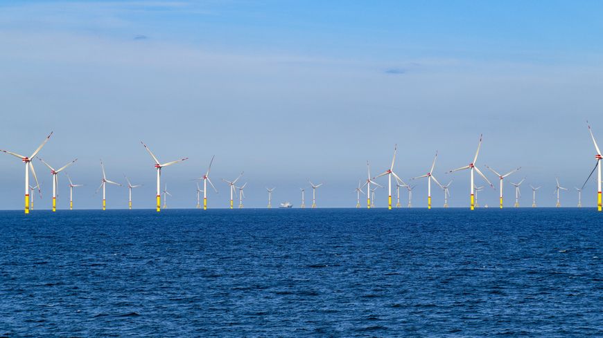 Le potentiel éolien en mer de la France est évalué par l'ADEME à 30 000 MW