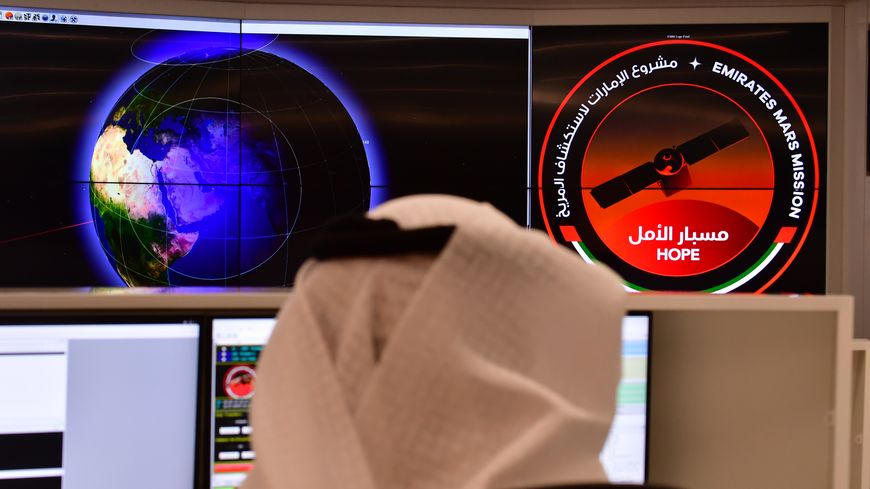 Dans la salle de contrôle de la mission "Hope" au Centre spatial Mohammed Ben Rachid à Dubaï, le 5 juillet 2020