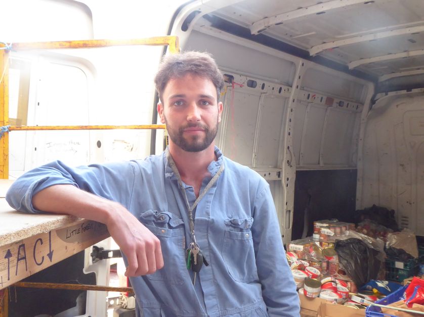 Rory termine cette semaine son travail bénévole avec le Calais Food Collective, qui distribue de la nourriture aux migrants