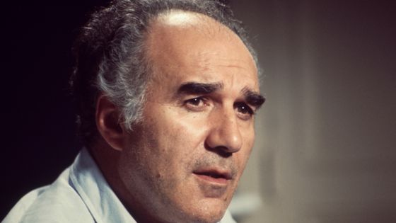 Portrait de Michel Piccoli lors du tournage du film 'Mado' de Claude Sautet le 29 juillet 1976 à Paris, France. ©Getty - Francois Lochon/Gamma-Rapho