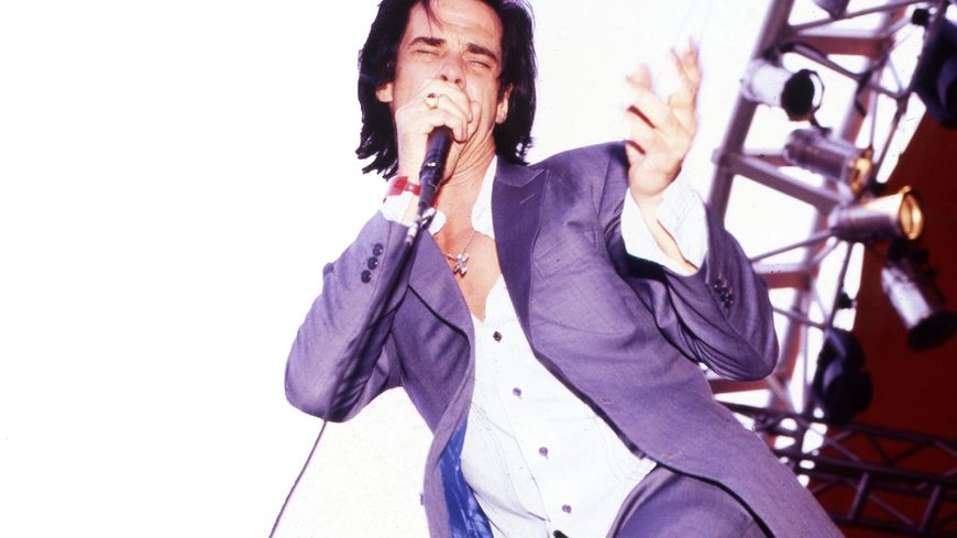 Nick Cave sur scène en Angleterre (1994).