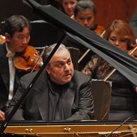 Yefim Bronfman performing with the New York Philharmonic at Avery Fisher Hall on Thursday night, October 23, 2014