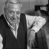 Songwriter Jack Lawrence (1912–2009) au "Songwriters Hall of Fame" depuis 1975