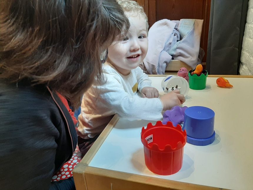 A deux ans, Zaccaria est le plus jeune enfant à participer au stage.