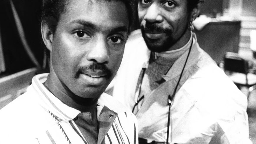 Robert et Ronald Bell en 1986