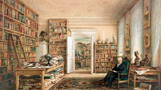 Le géographe, naturaliste et explorateur Alexander von Humboldt (1769-1859) dans sa grande bibliothèque au large éventail d'intérêts, rue Oranienburger, à Berlin. Il a entrepris une expédition de 5 ans en Amérique latine en 1799. ©Getty - Lithographie d'après une aquarelle d'Eduard Hildebrandt/Getty