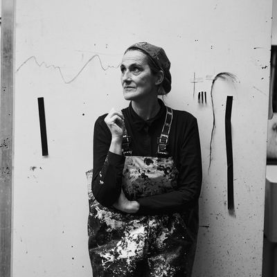 Fabienne Verdier dans son atelier à Hédouville