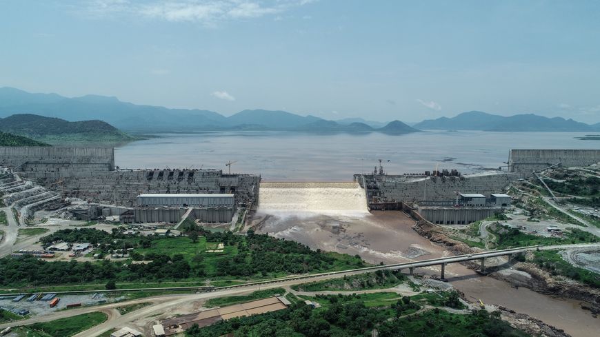 vue aérienne du Grand barrage de la Renaissance éthiopienne sur le Nil Bleu à Guba, au nord-ouest de l'Éthiopie. Le 20 juillet 2020