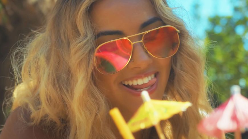 Wejdene - capture de clip "Coco"