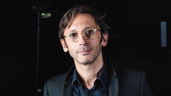 Le chef et fondateur de l'ensemble Les Cris de Paris Geoffroy Jourdain - Samuel Berthet