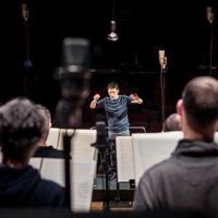L'ensemble Les Cris de Paris et leur chef Geoffroy Jourdain