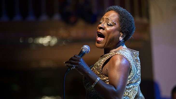 Sharon Jones à Barcelone en novembre 2014 (Jordi Vidal/Redferns)
