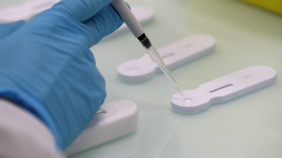 Des tests rapides Covid mis en place mercredi en Ile-de-France