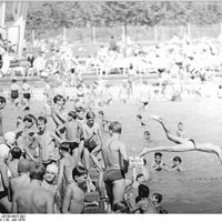 Piscine extérieure Pankow, Berlin, été 1970.