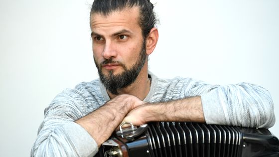 Vincent Peirani, accordéoniste, en concert aux Bouffes du Nord les 27 et 28 octobre 2020 ©AFP - BERTRAND GUAY / AFP