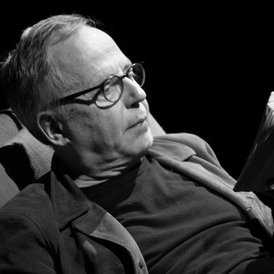 Fabrice Luchini reprend deux spectacles au Théâtre des Bouffes Parisiens : « Conversation autour des portraits et autoportraits » (créé en 2019) et « Des écrivains parlent d'argent » (créé en 2017)