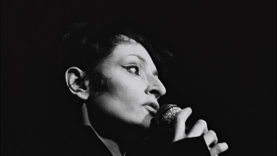 Barbara en concert à Bobino, Paris, 29 janvier 1975. ©Getty - Michel Artauld / Gamma-Rapho