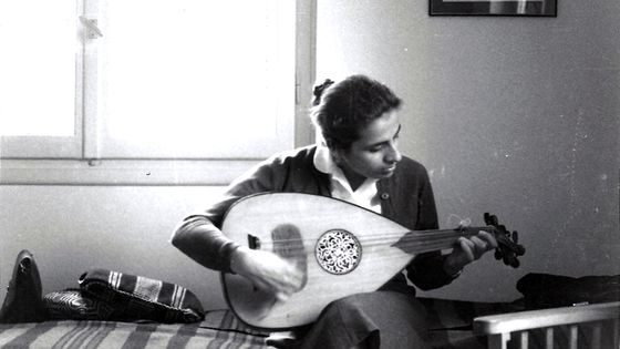 Domna Samiou, chanteuse et musicologue grecque - Domna Samiou Greek Folk Music Association