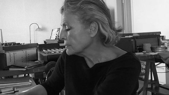 Michèle Bokanowski dans son studio de composition