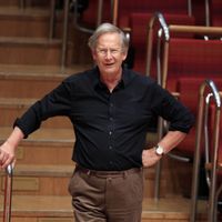 Le chef d'orchestre John Eliot Gardiner dirige deux concerts à la Maison de la Radio dans Un Requiem Allemand de Brahms