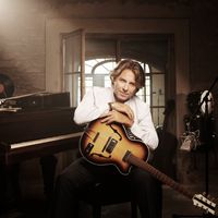 Le ténor Roberto Alagna nous présente son nouveau disque "Le Chanteur" sorti le 23 octobre chez Sony