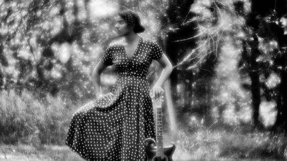 Leyla McCalla - Duffy Photographs