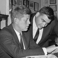 John Fitzgerald Kennedy et Pierre Salinger en janvier 1960