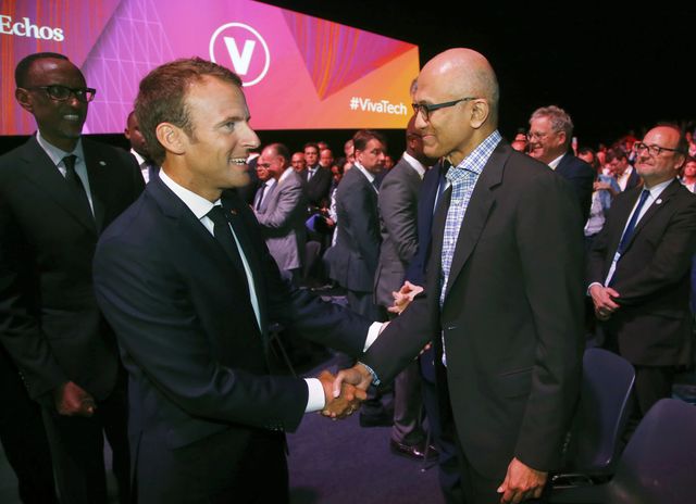 Emmanuel Macron et le PDG de Microsoft Corporation Satya Nadella, au salon VivaTech, le 24 mai 2018, à Paris.