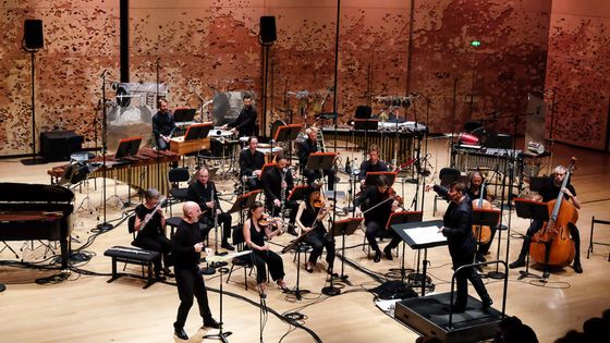 Otto Katzameier et l'Ensemble Intercontemporain sous la direction de Matthias Pintscher ©Luc Hossepied
