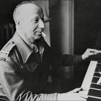 Portrait non daté du chansonnier et humoriste Pierre Dac.