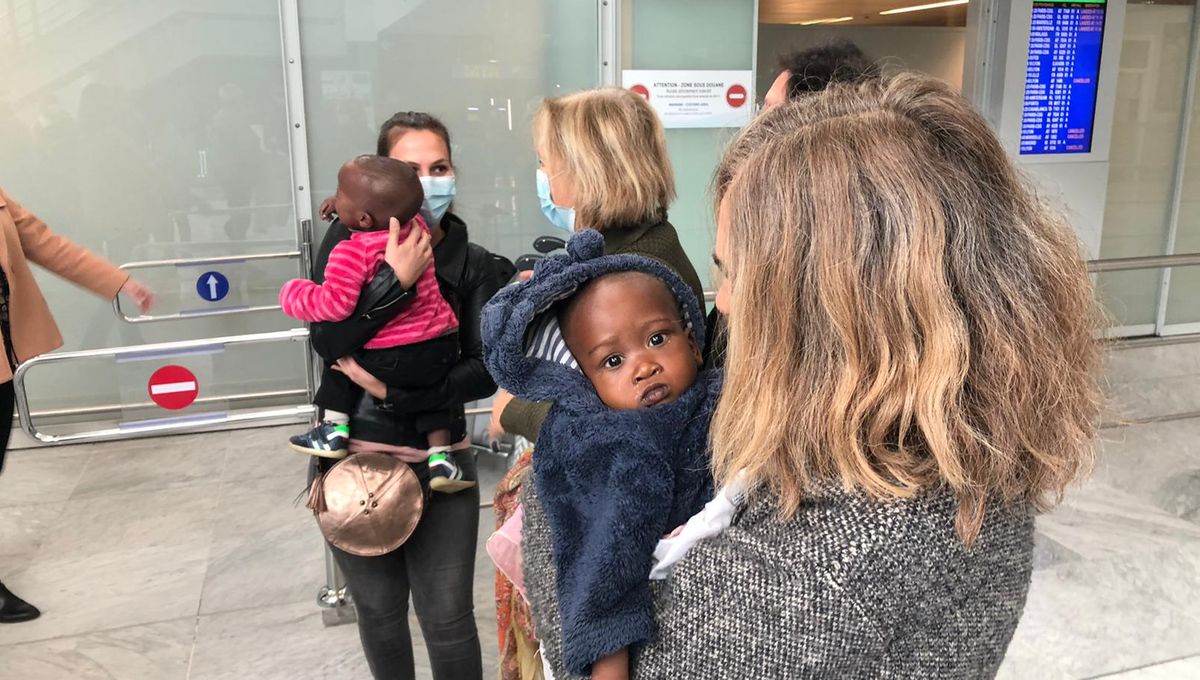Bordeaux Trois Enfants Malades Arrivent D Afrique Pour Se Faire Operer Du Coeur