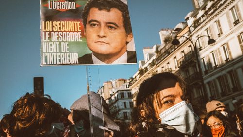 Les quatre policiers mis en cause dans un passage à tabac mis en examen par la justice