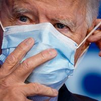 Wilmington, Delaware, Etats-Unis, 28 octobre 2020 - encore en campagne, Joe Biden participe à son QG à un point presse au sujet du coronavirus et de l'Affordable Care Act