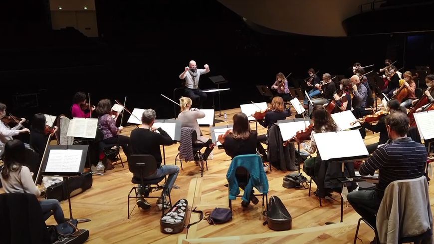 Les musiciens de l'Orchestre de chambre de Paris, lors d'une répétition du concert "Il fait novembre en mon âme"