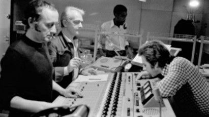 1973, Pierre Codou et Jean Garretto en régie dans les coulisses de "L'Oreille en coin"