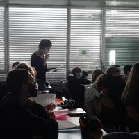Pour les enseignants, le besoin d'agir et de dialoguer avec les élèves après la mort de Samuel Paty.