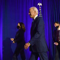 La politique extérieure de Joe Biden sera-t-elle si différente de celle de son prédécesseur républicain ?