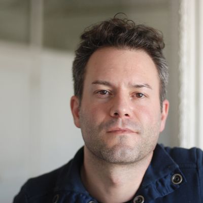 Portrait de l’économiste Eloi Laurent auteur de Et si la santé guidait le monde ? (Les Liens Qui Libèrent).