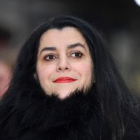 Marjane Satrapi, auteure de bande dessinée et réalisatrice, à la première britannique de son film "Radioactive" au Curzon Mayfair le 8 mars 2020 à Londres, en Angleterre.
